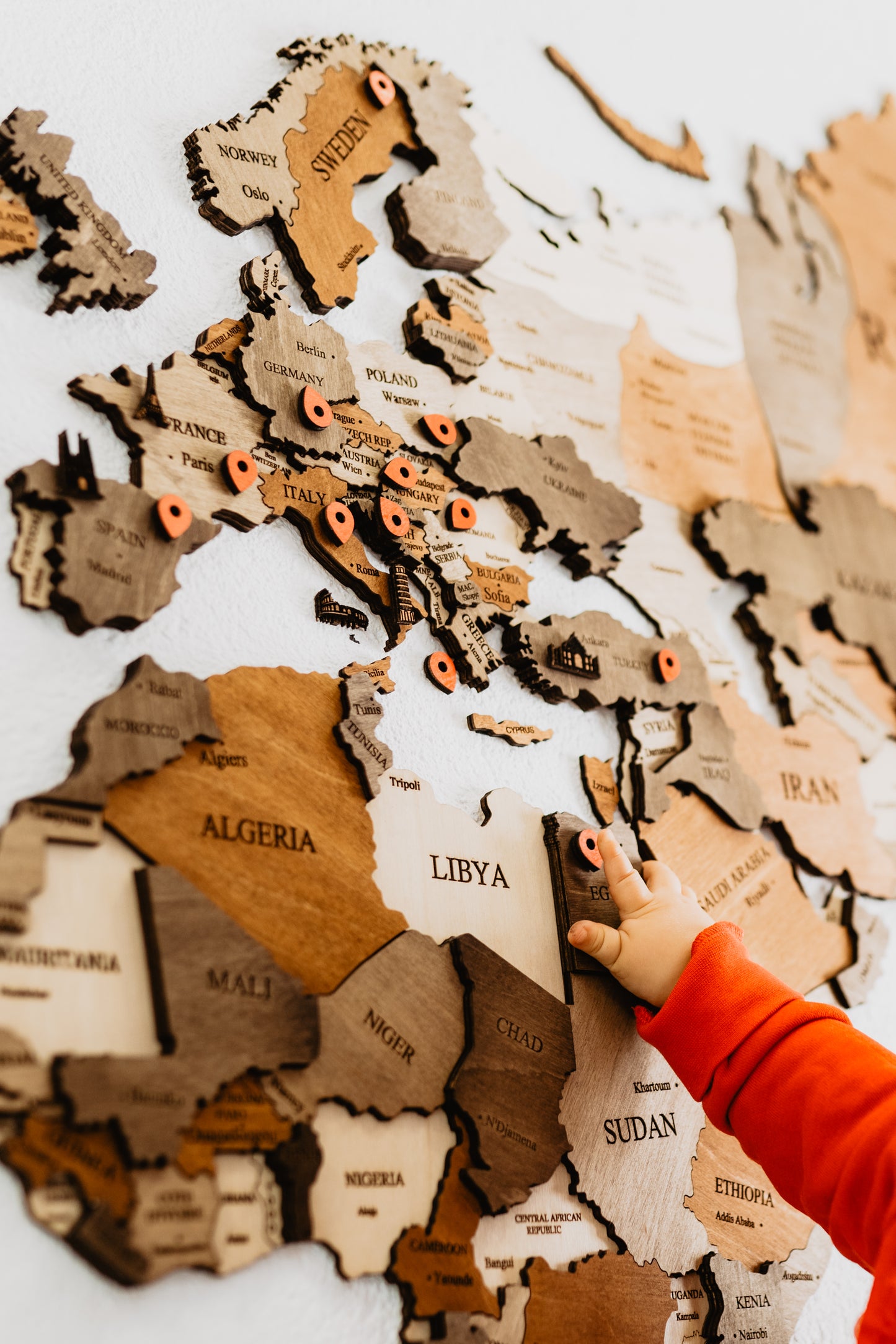 3D premium drvena mapa sveta(3D wooden world map)